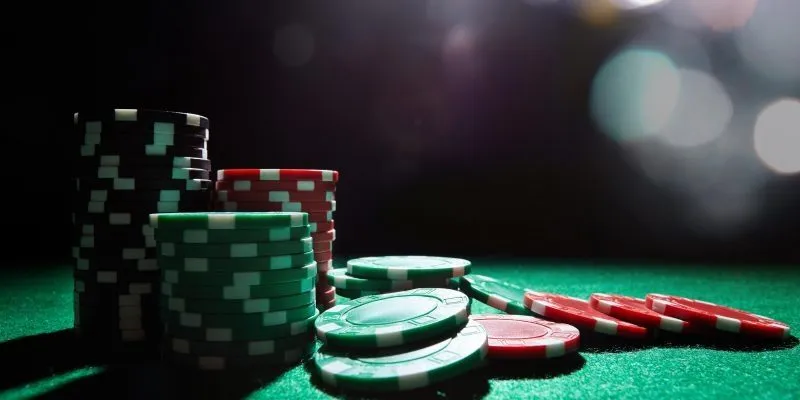 hai-doi-la-to-hop-bai-co-ban-trong-poker